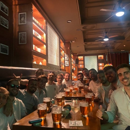 Pub Crawl mit Unbegrenzt Bier